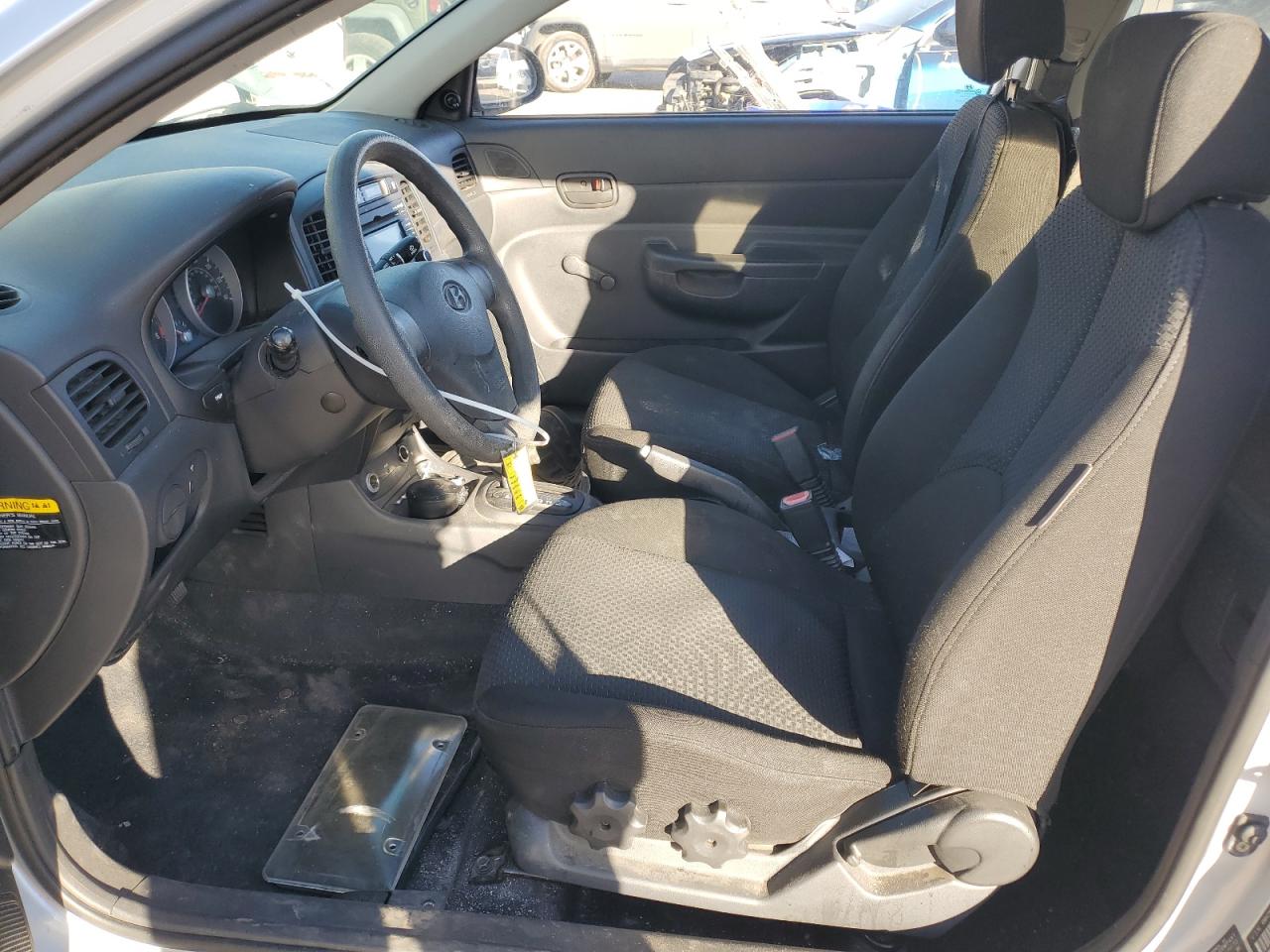 2008 Hyundai Accent - Image 7
