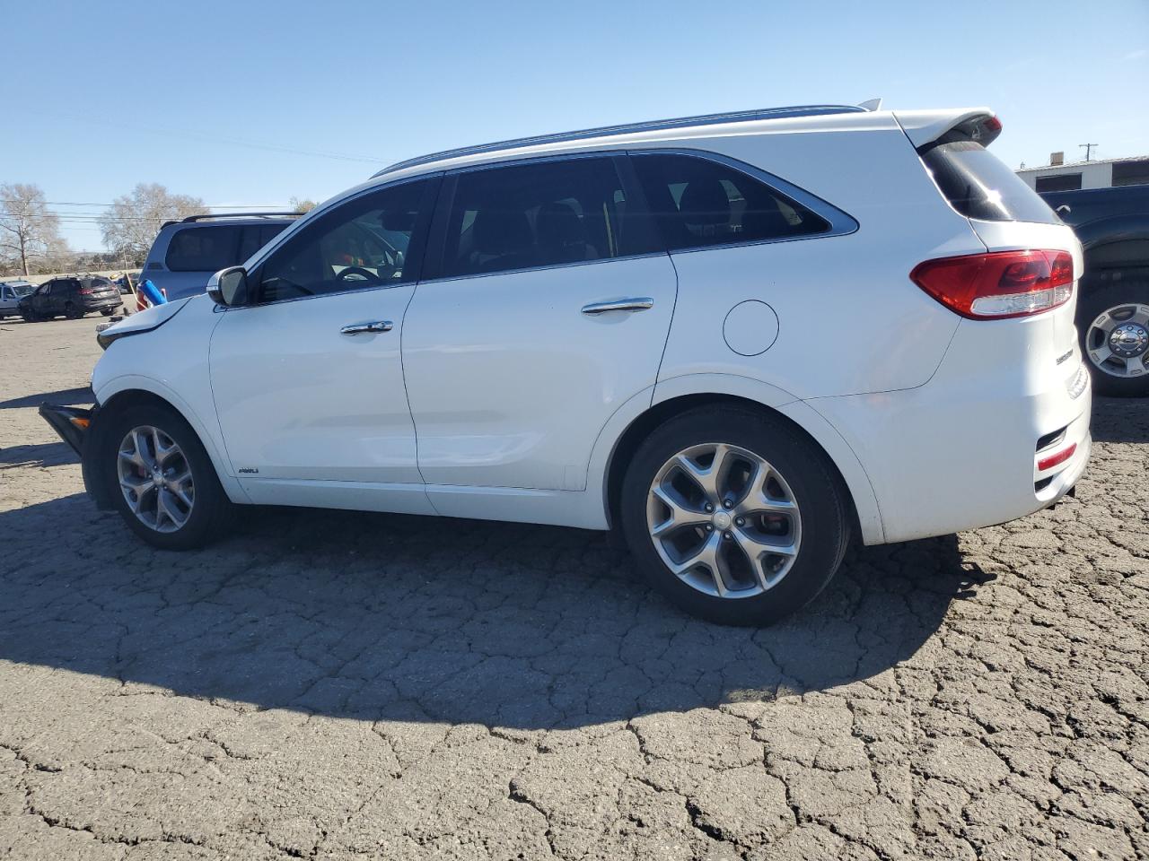 2016 Kia Sorento - Image 2