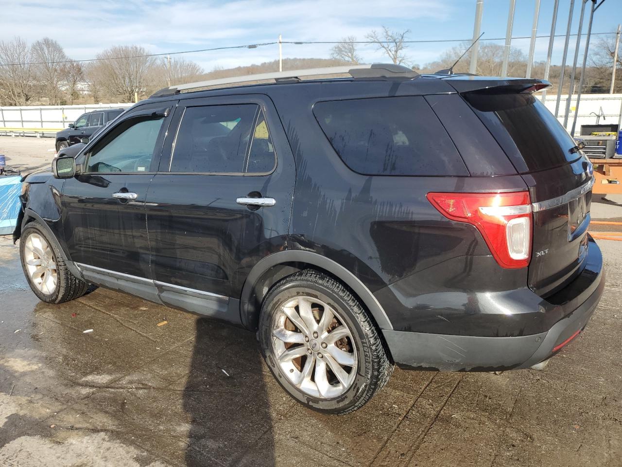 2011 Ford Explorer - Image 2