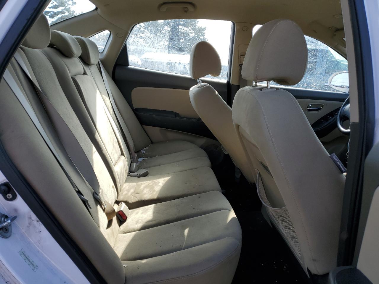 2010 Hyundai Elantra - Image 10