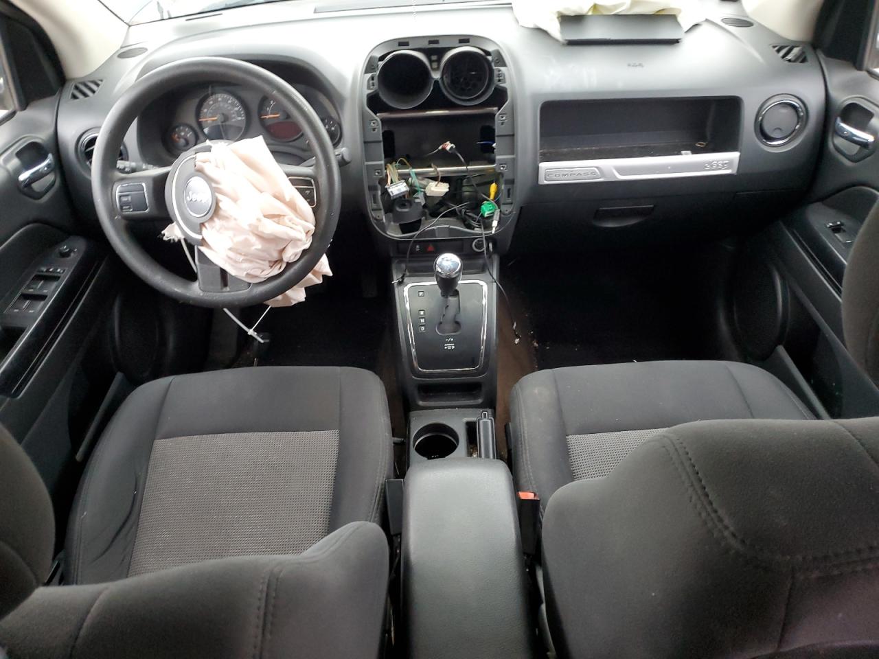 2014 Jeep Compass - Image 8