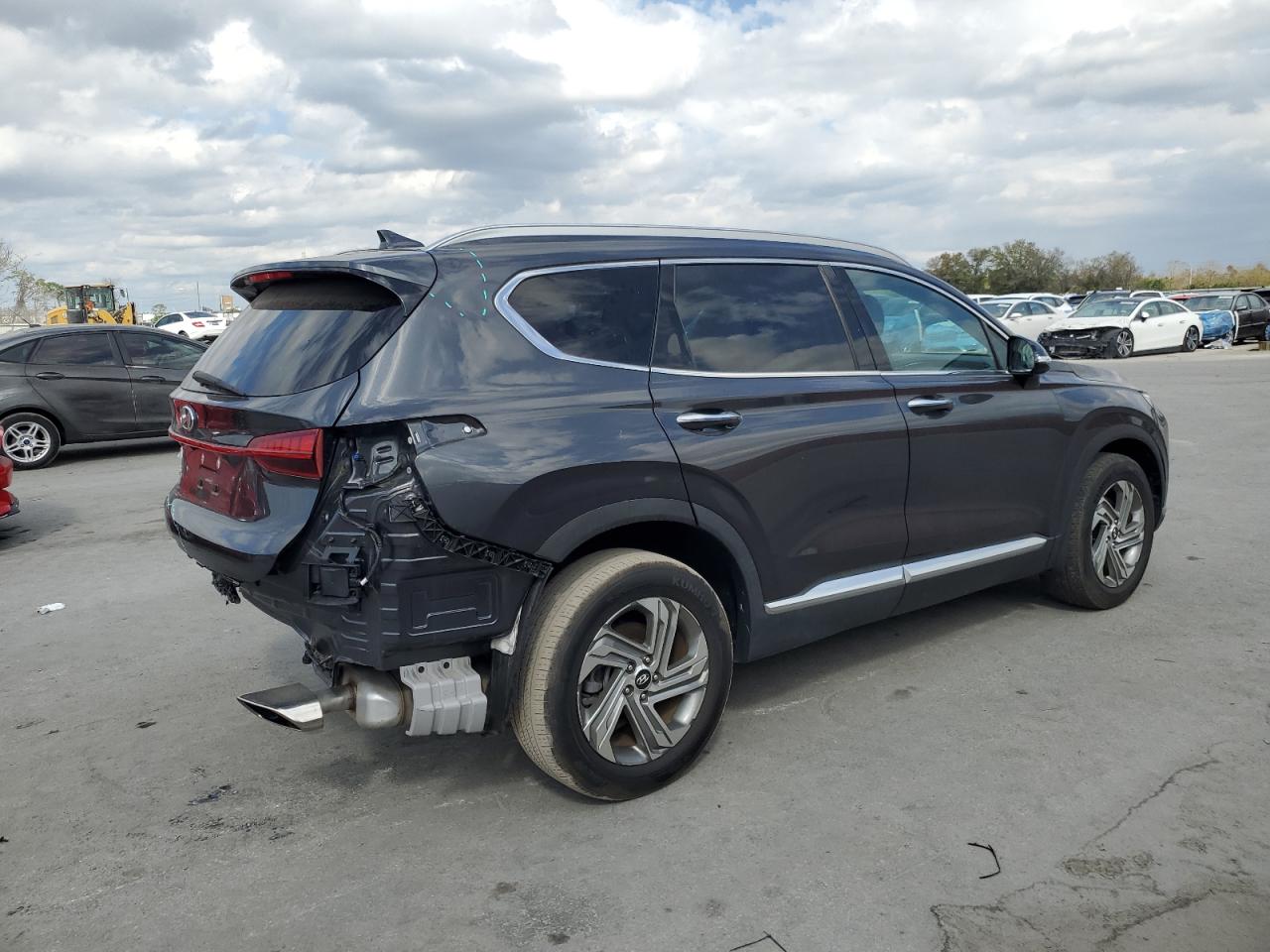 2021 Hyundai Santa Fe - Image 3