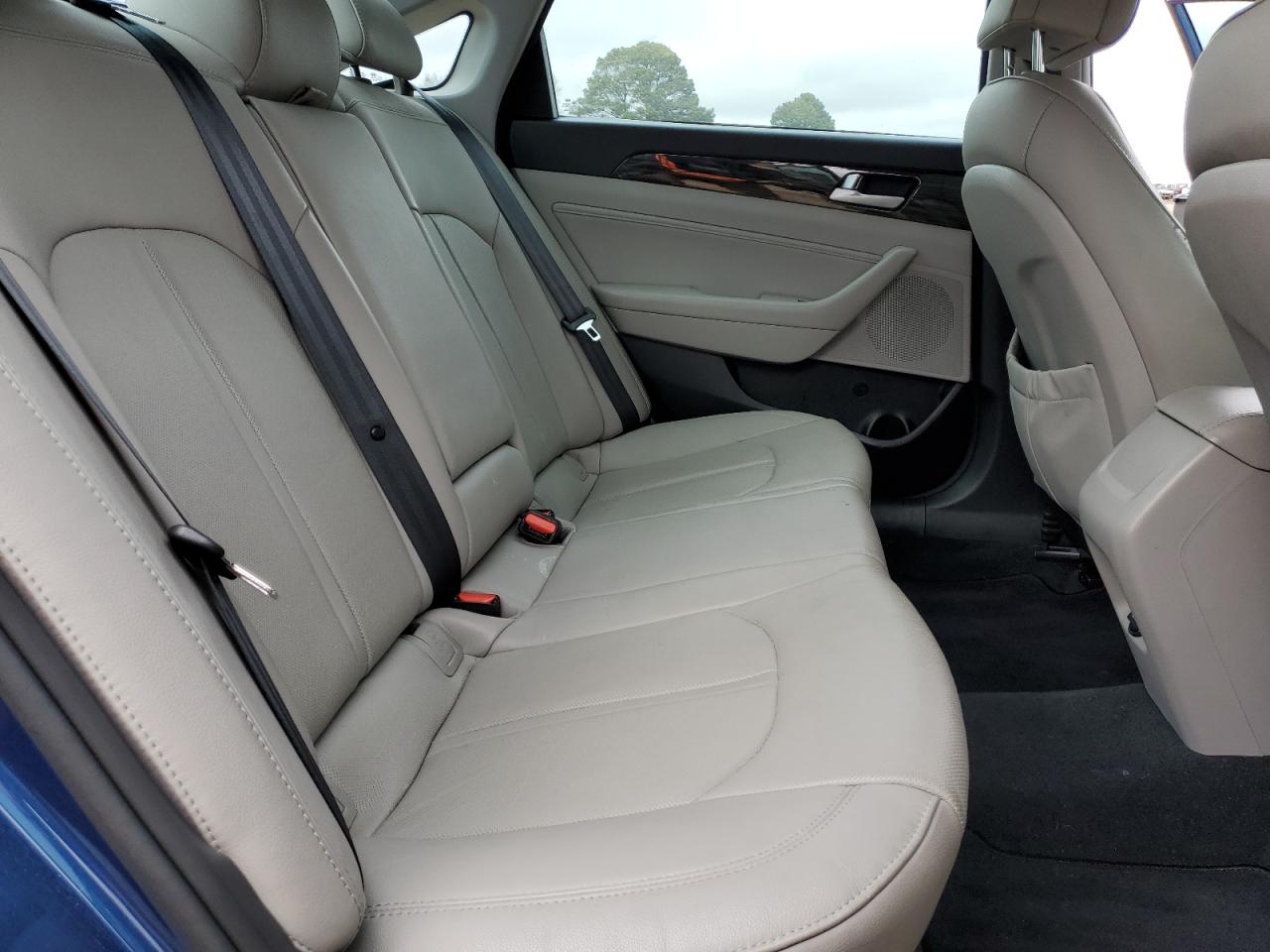 2015 Hyundai Sonata - Image 10