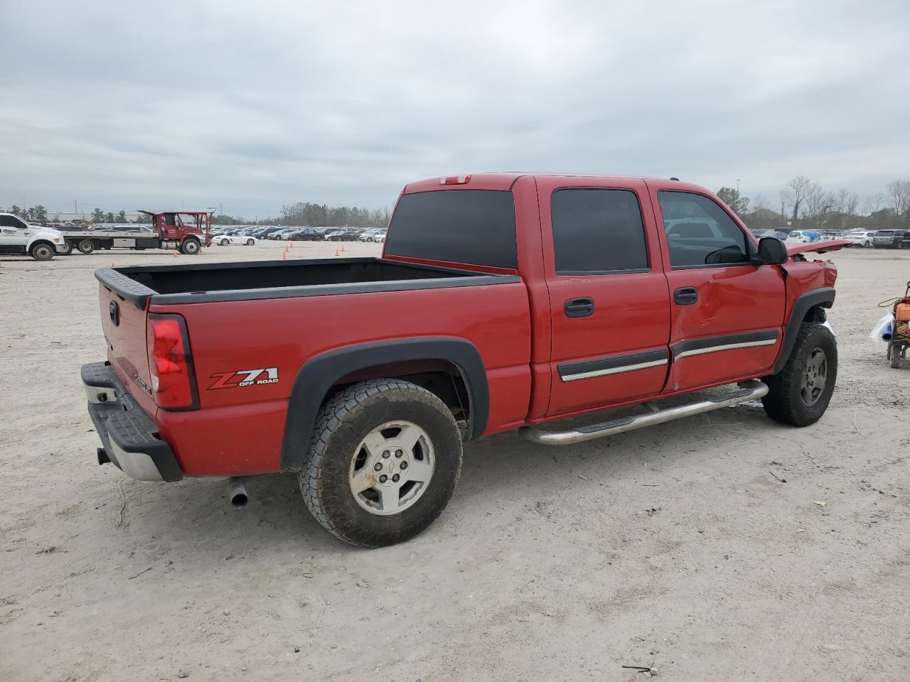2004 Chevrolet Silverado - Image 3