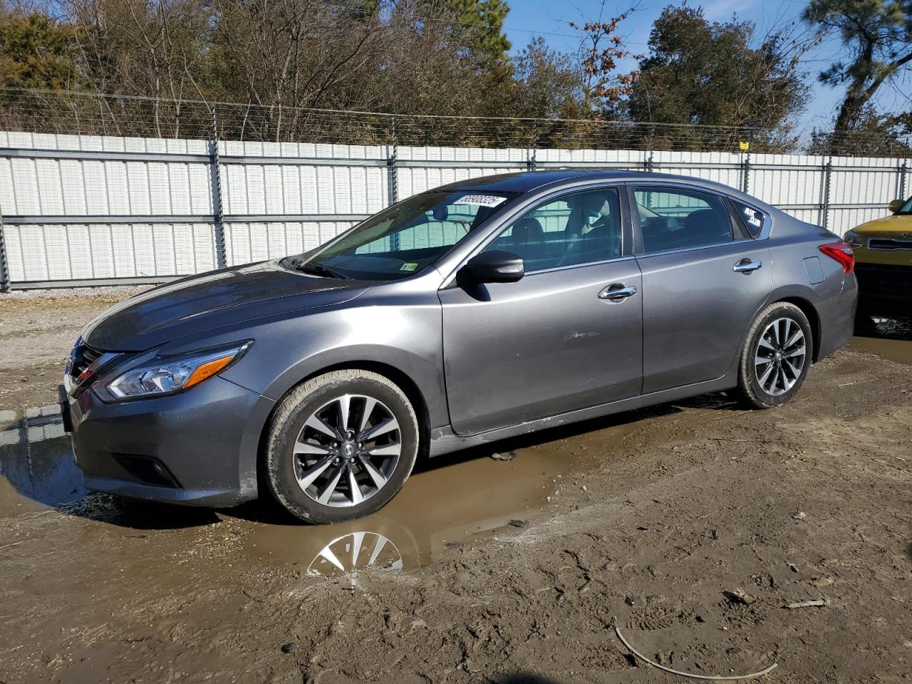 2016 Nissan Altima - Image 1