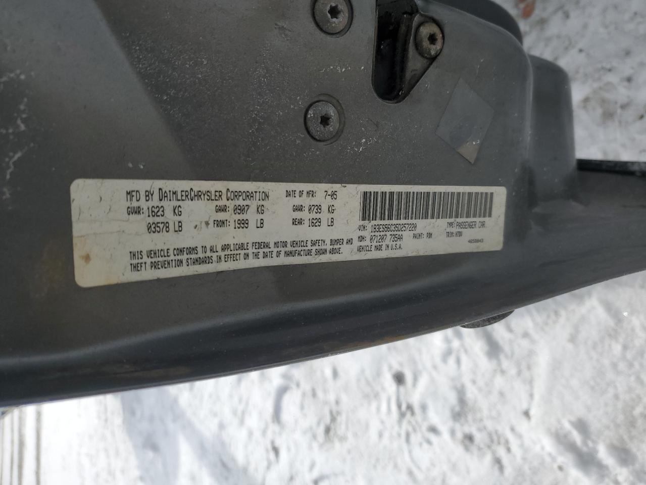 2005 Dodge Neon - Image 12