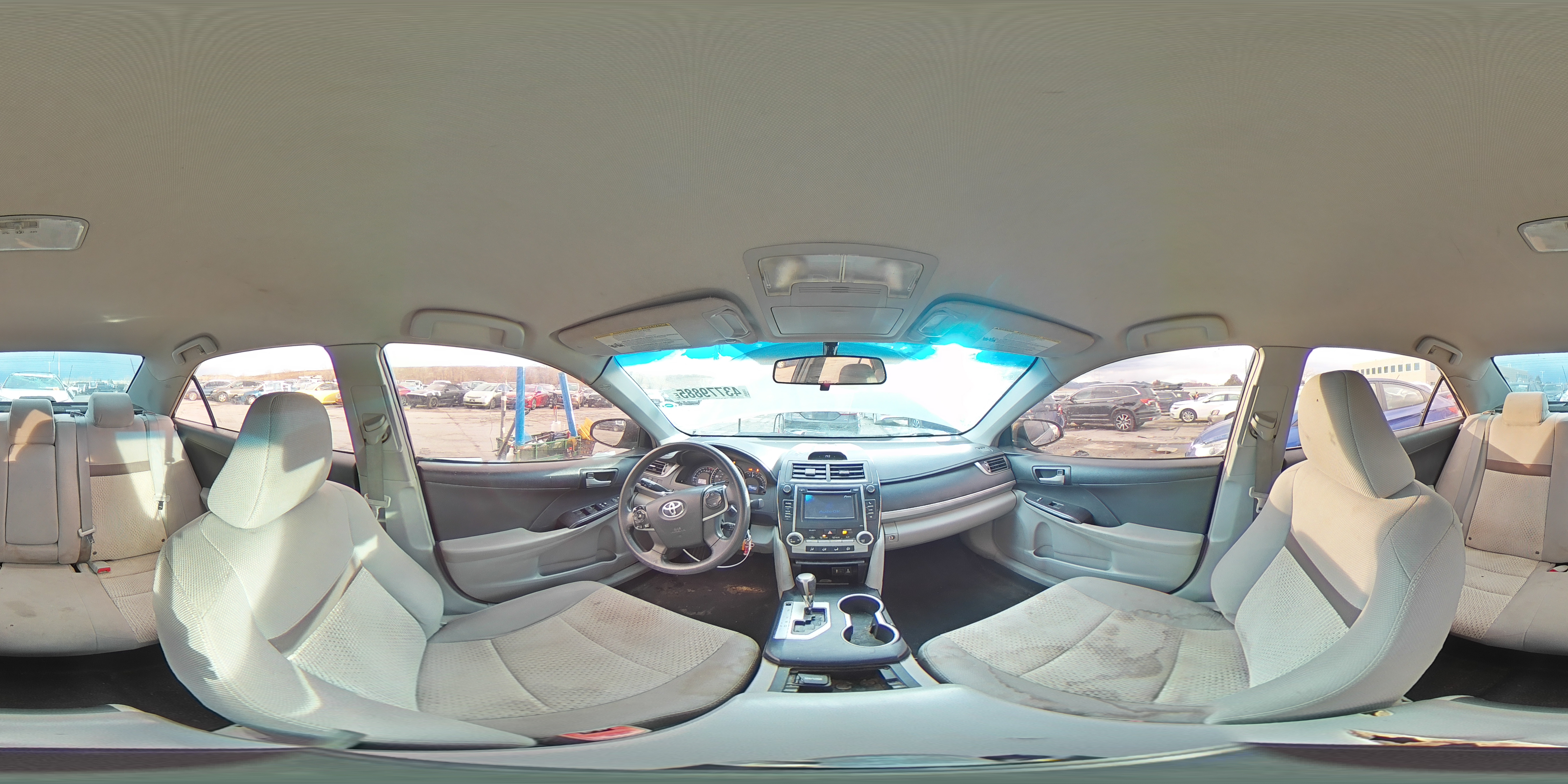 2013 Toyota Camry - Image 14