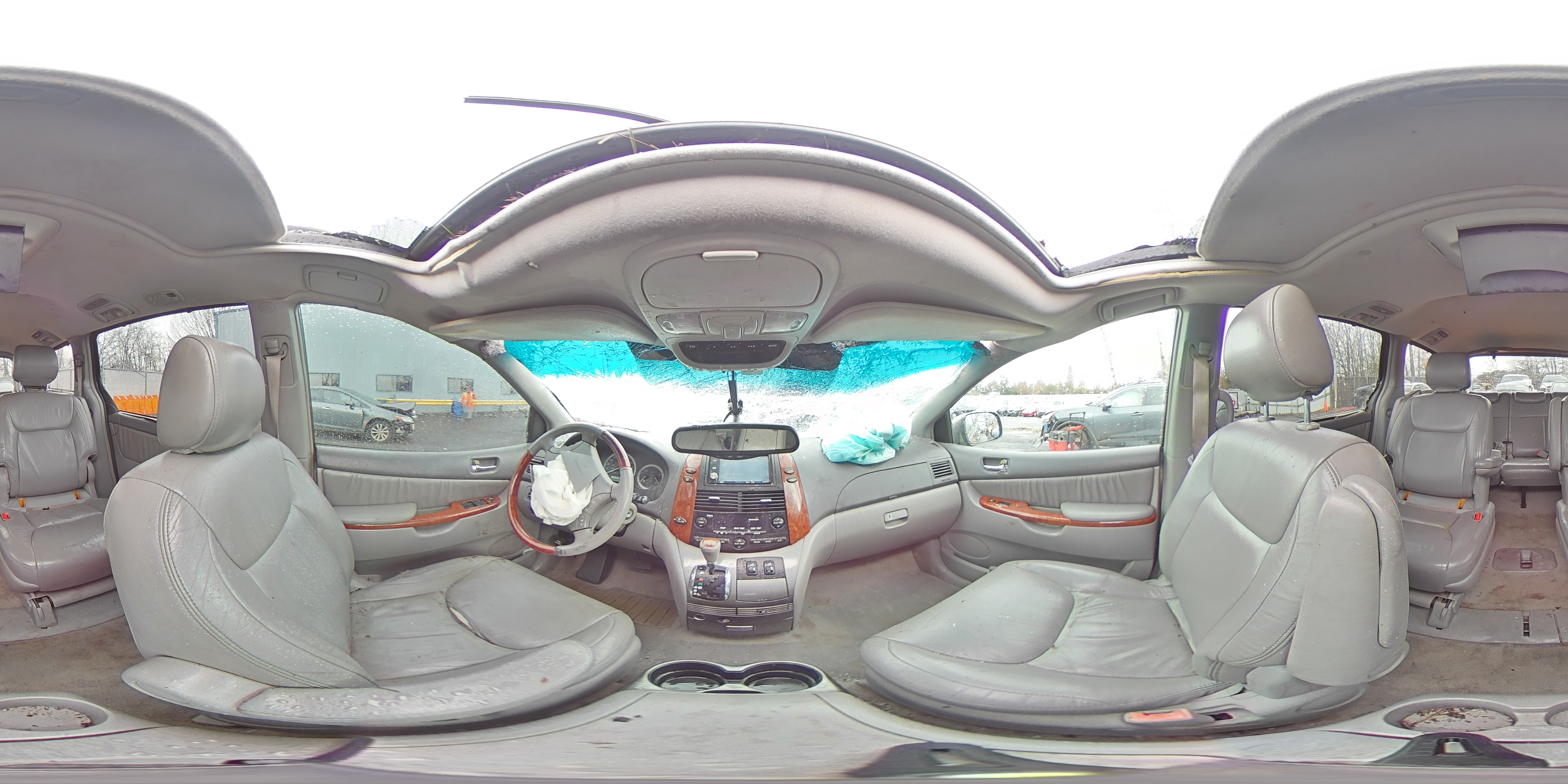 2004 Toyota Sienna - Image 14