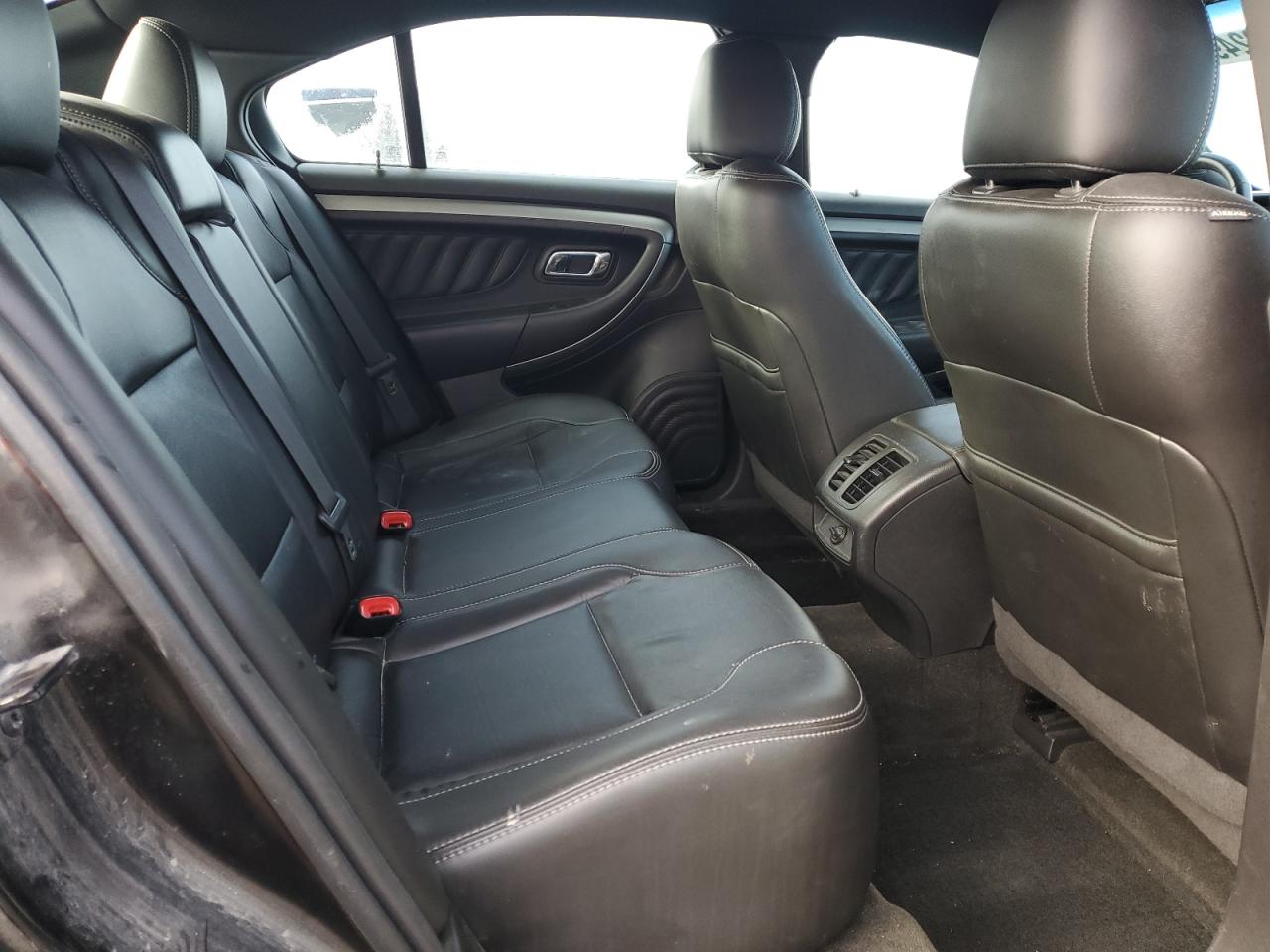 2014 Ford Taurus - Image 10