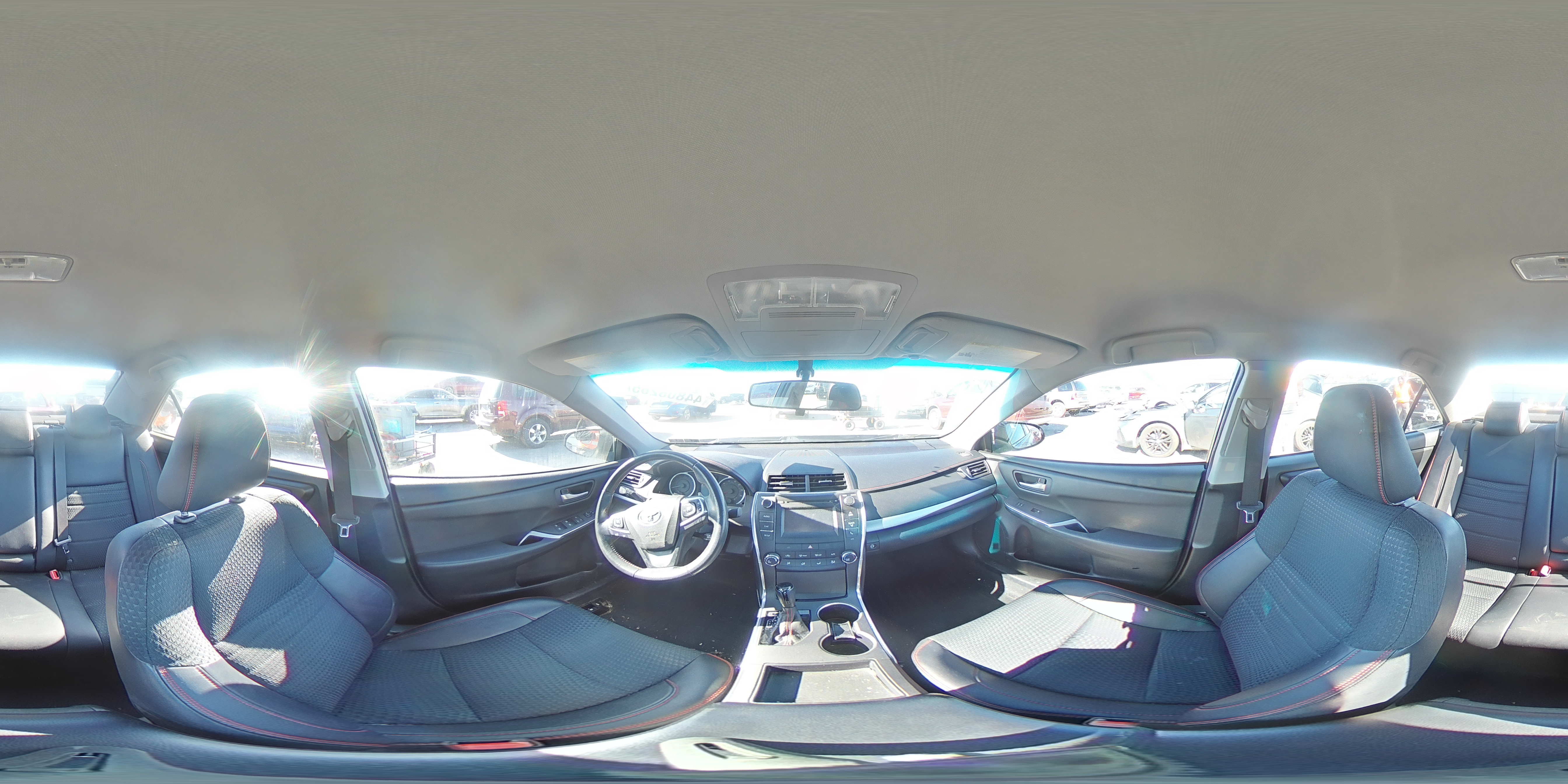 2015 Toyota Camry - Image 13