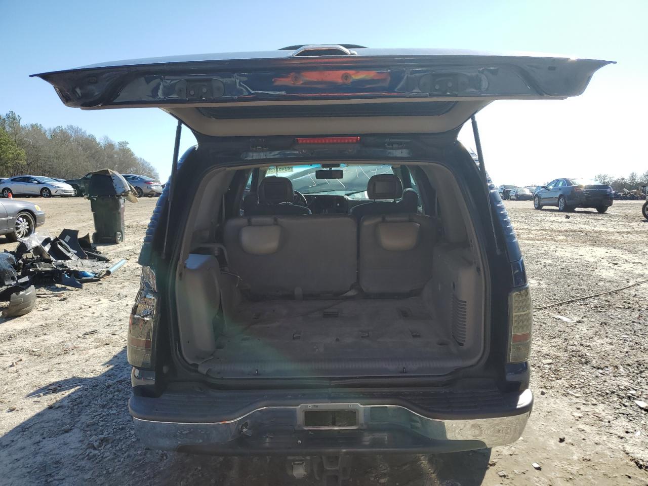 2002 Chevrolet Tahoe - Image 6