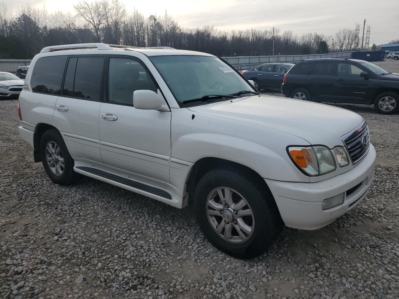 2005 Lexus LX - Image 4