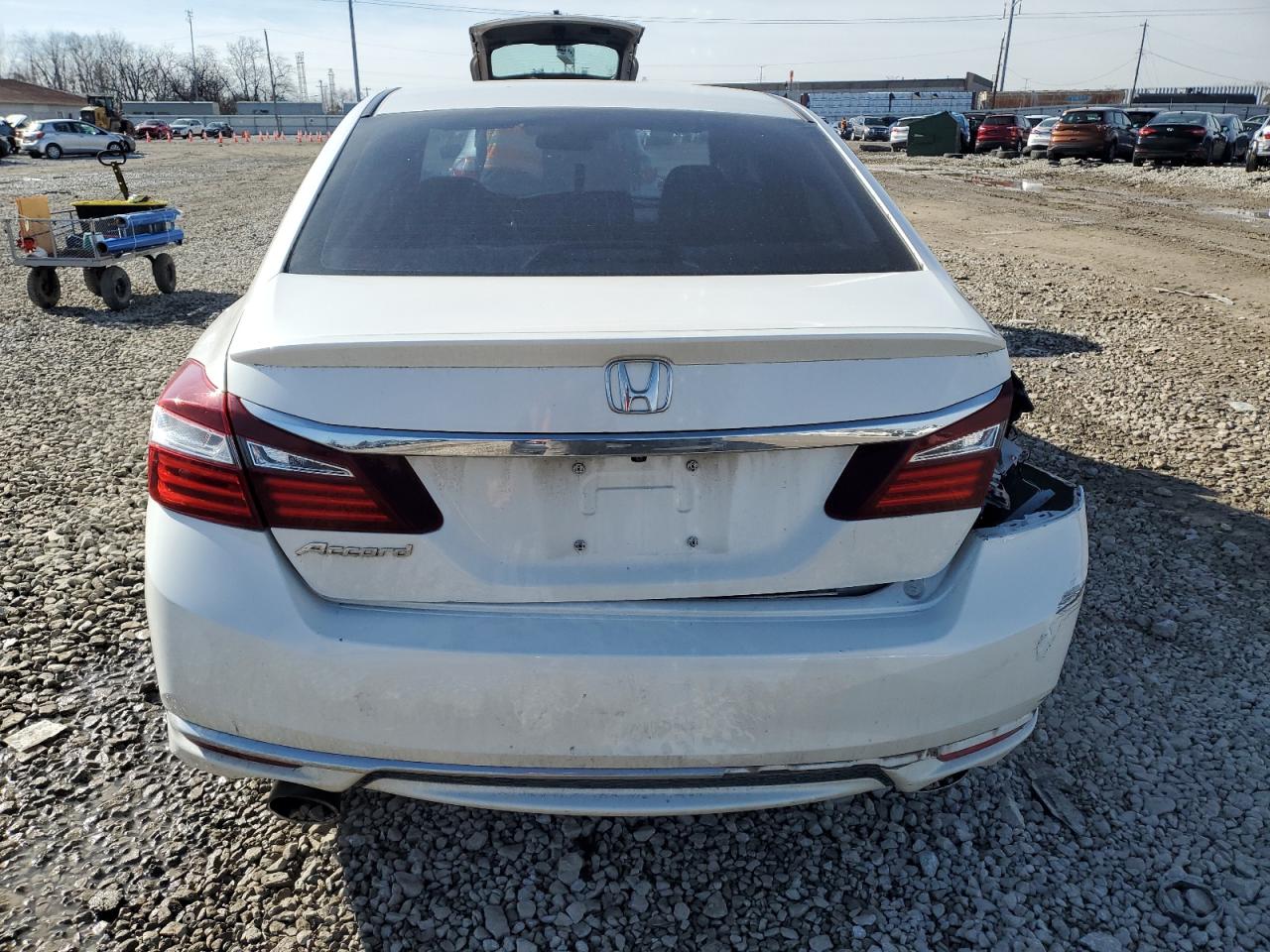 2016 Honda Accord - Image 6