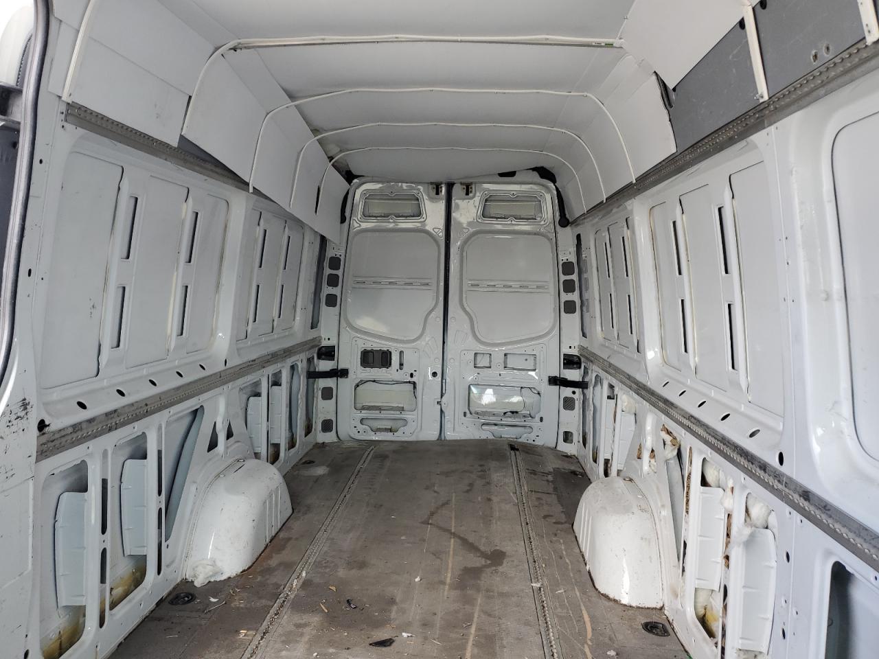 2015 Mercedes-Benz Sprinter - Image 10