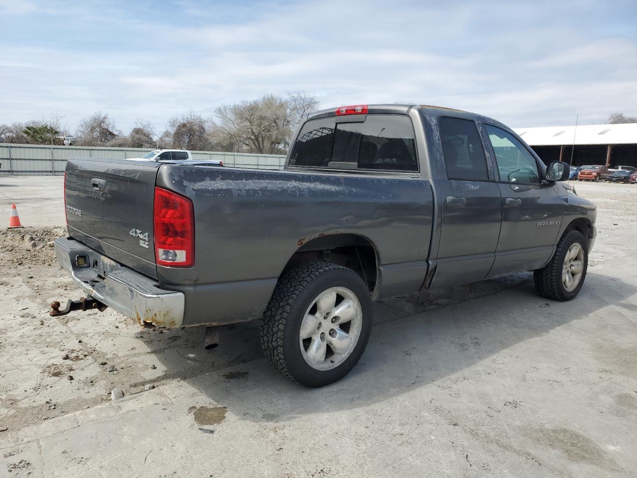 2004 Dodge RAM - Image 3