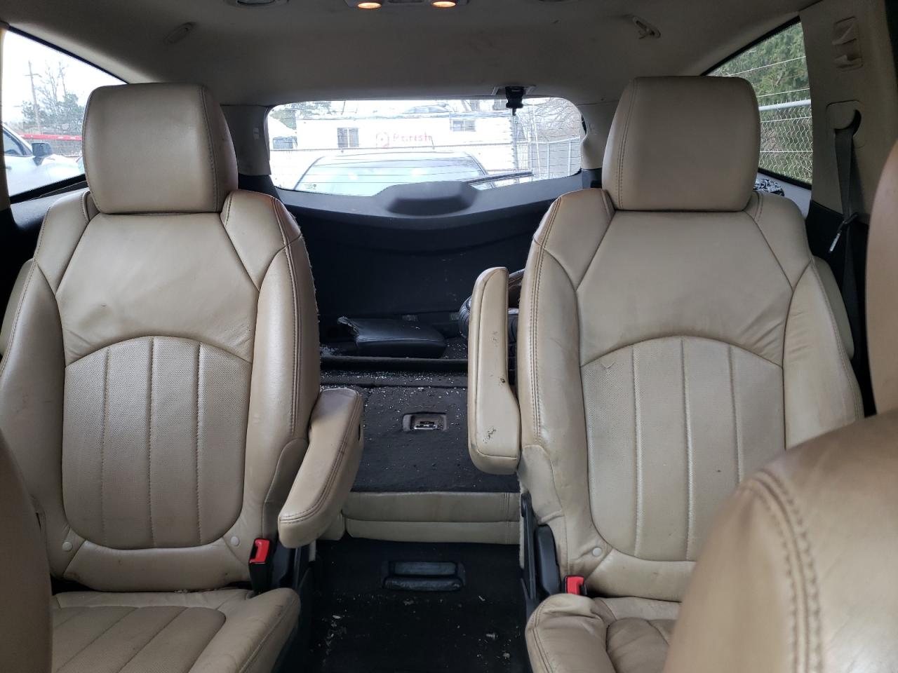 2011 Chevrolet Traverse - Image 10