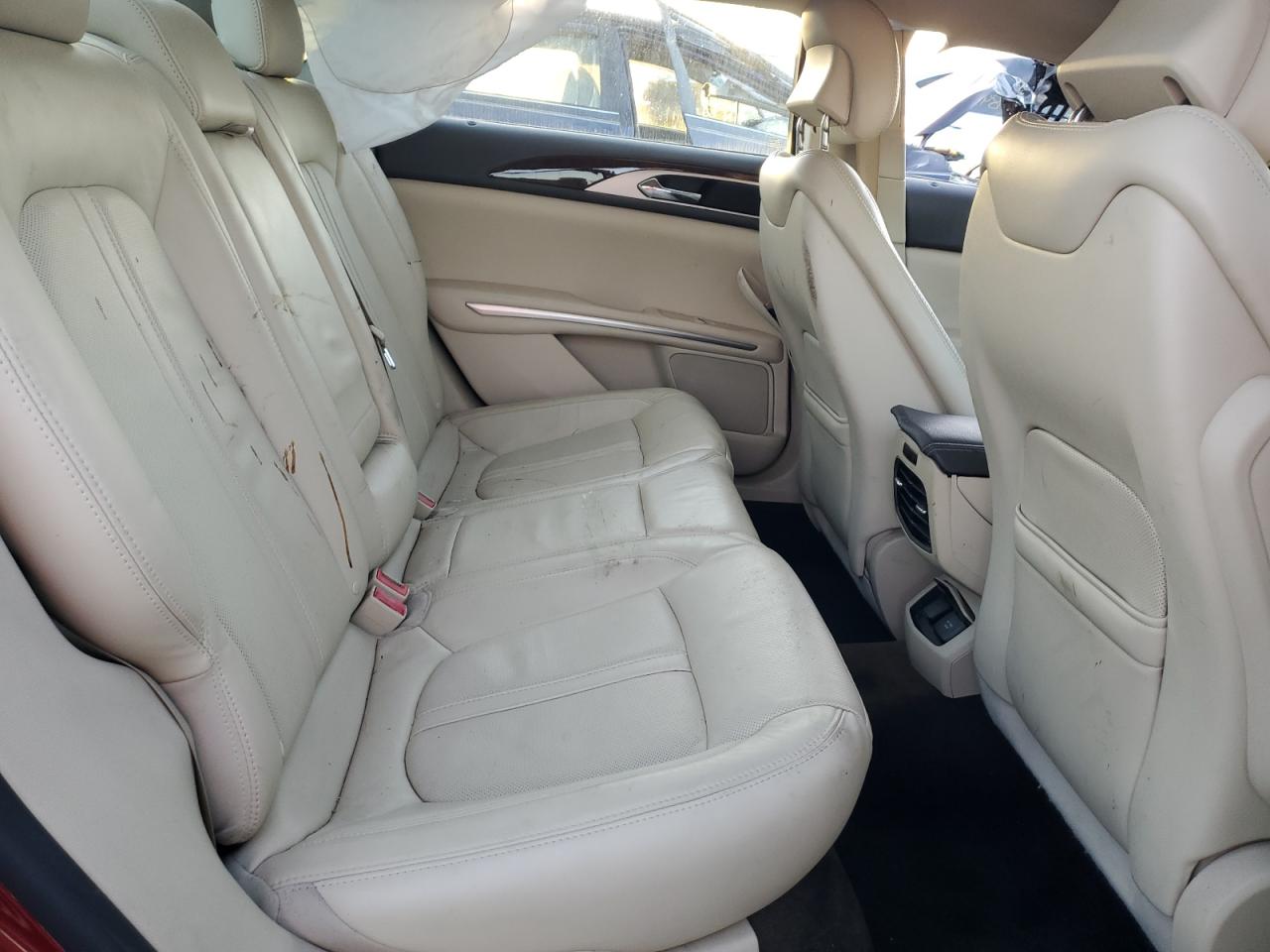 2015 Lincoln MKZ - Image 10