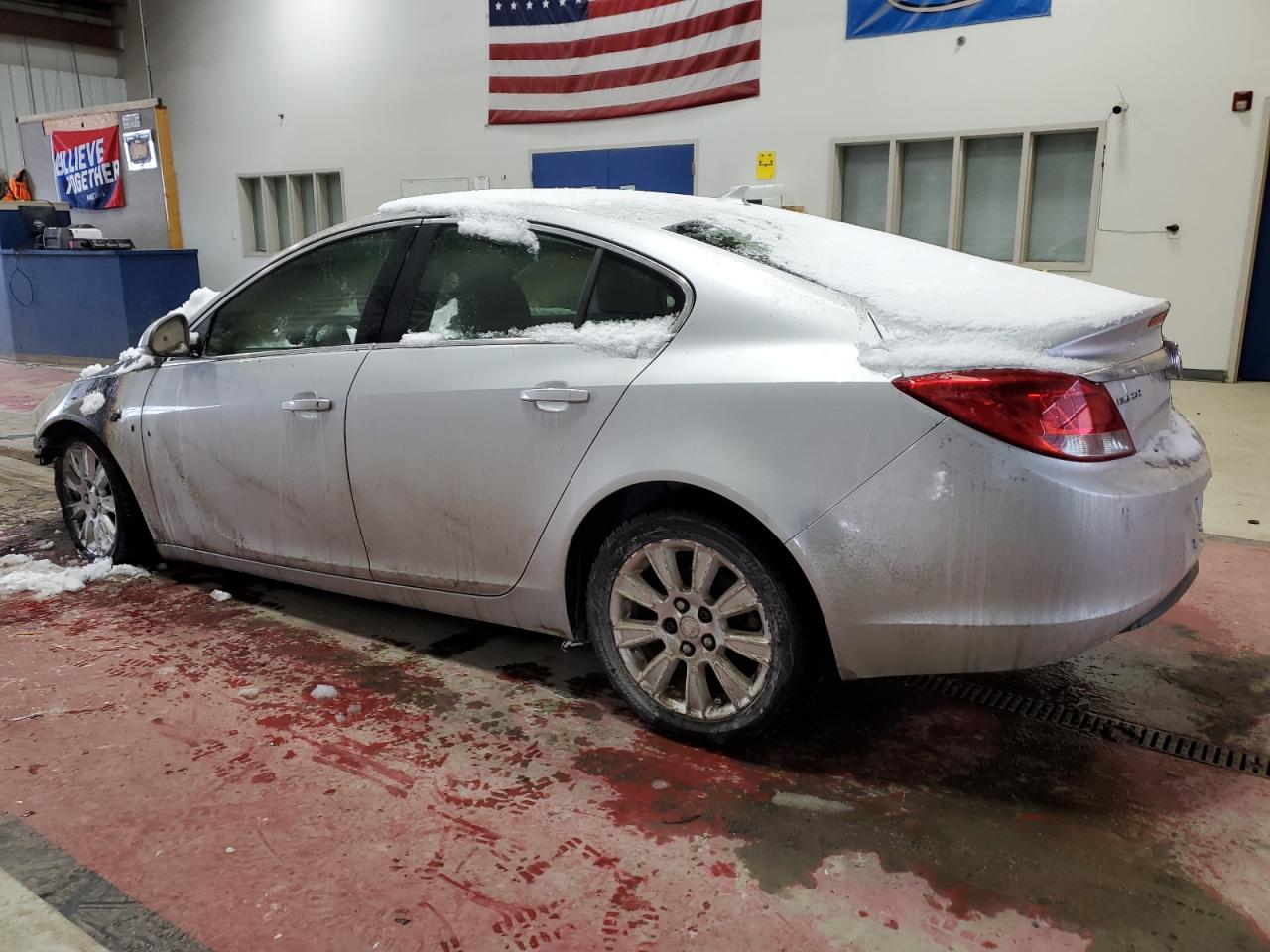 2013 Buick Regal - Image 2