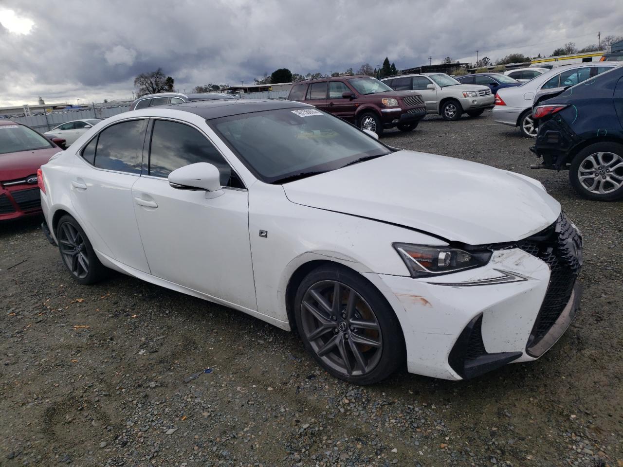 2017 Lexus IS - Image 4