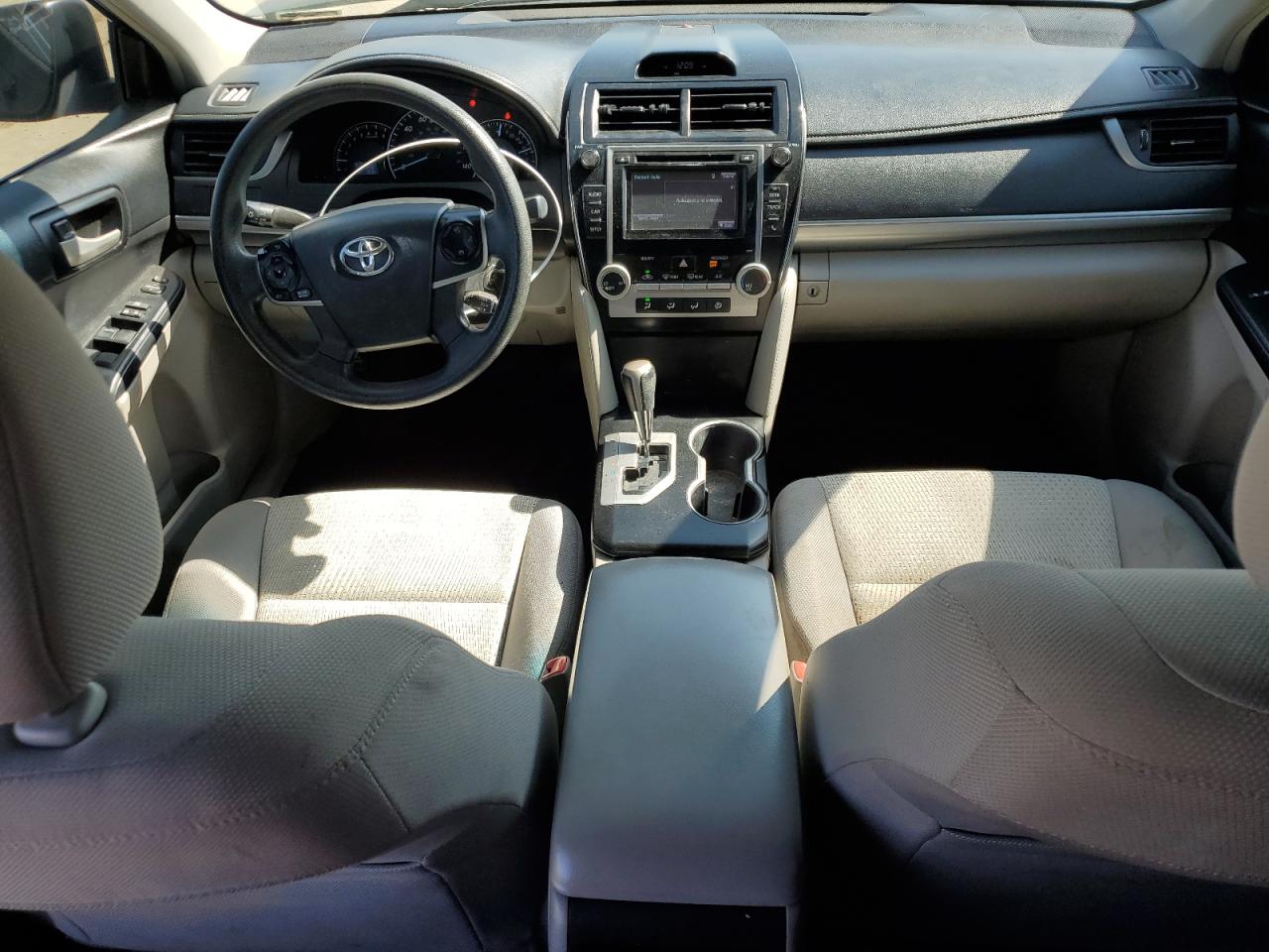 2014 Toyota Camry - Image 8