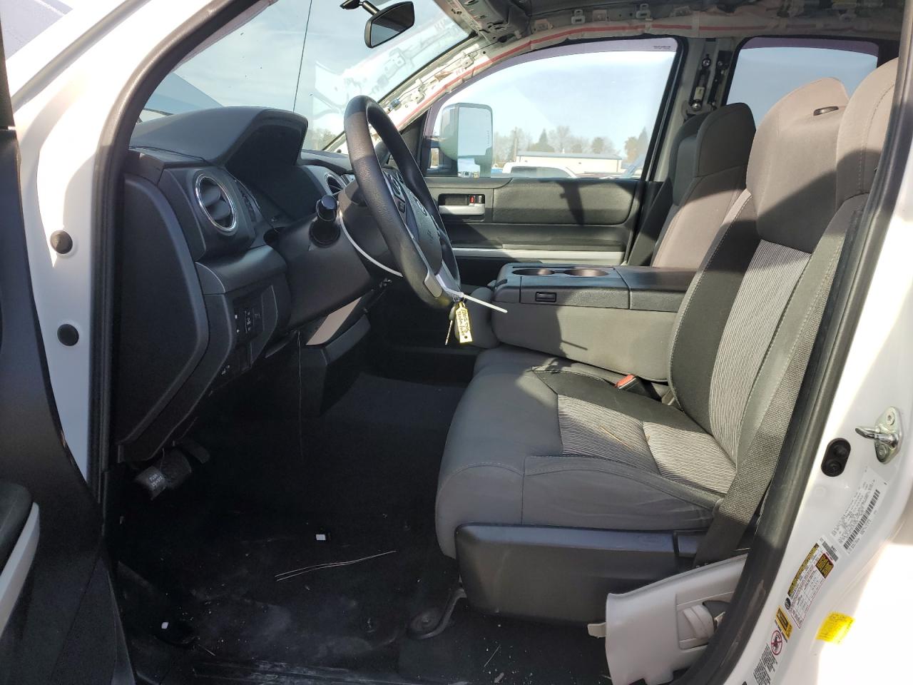 2015 Toyota Tundra - Image 7