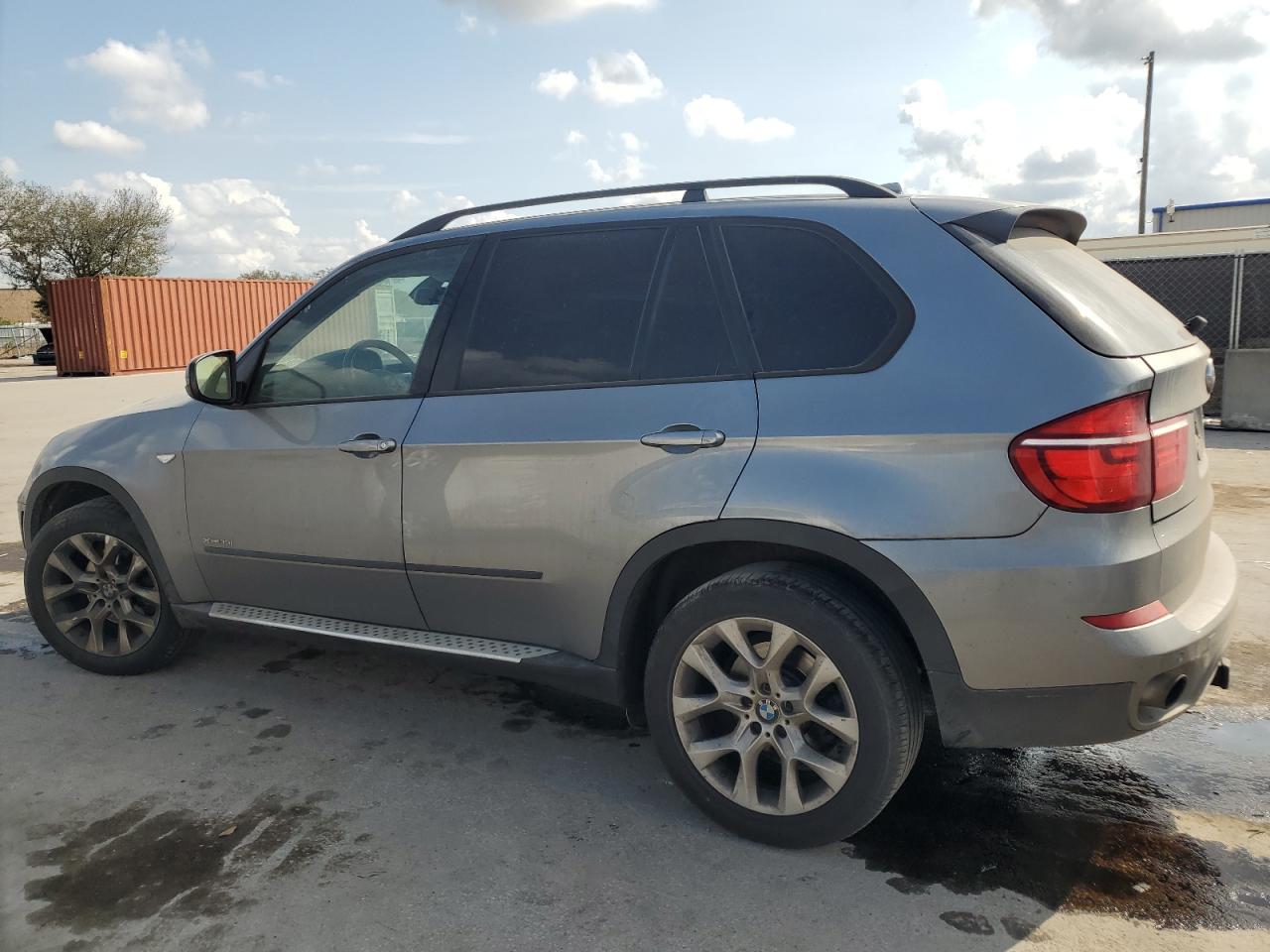 2011 BMW X5 - Image 2