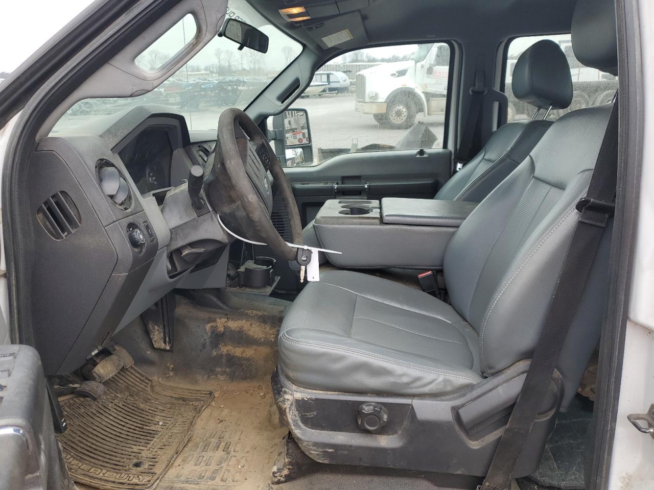 2014 Ford F350 - Image 7