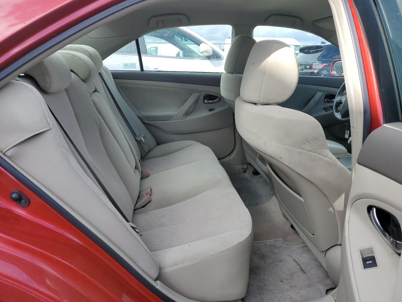 2010 Toyota Camry - Image 10