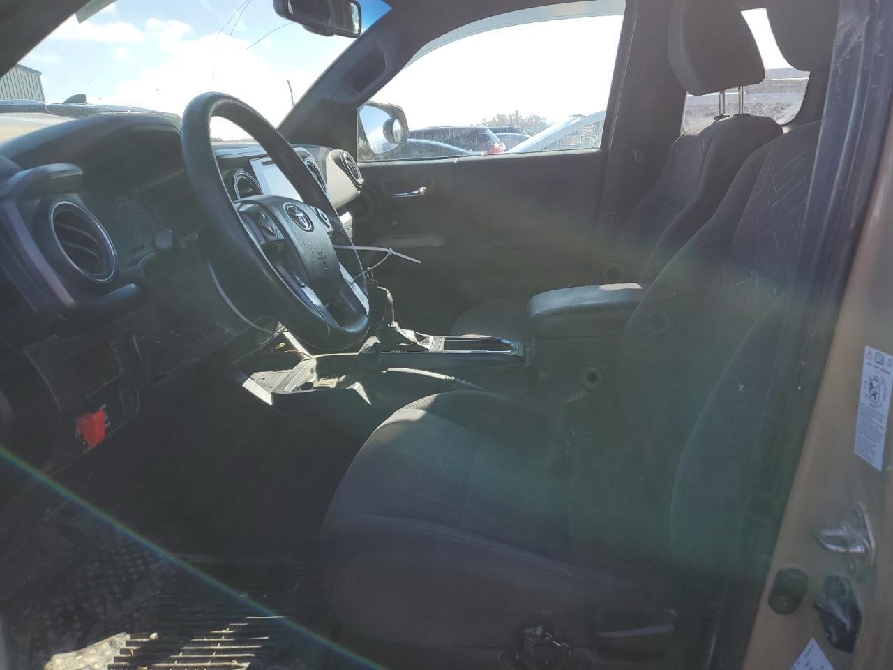2017 Toyota Tacoma - Image 7