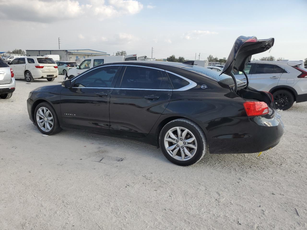 2016 Chevrolet Impala - Image 2
