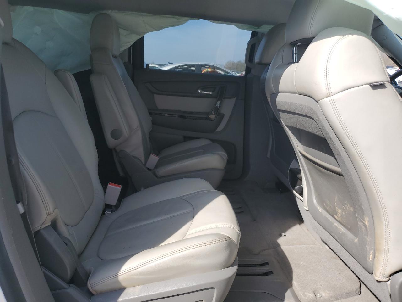 2013 GMC Acadia - Image 11