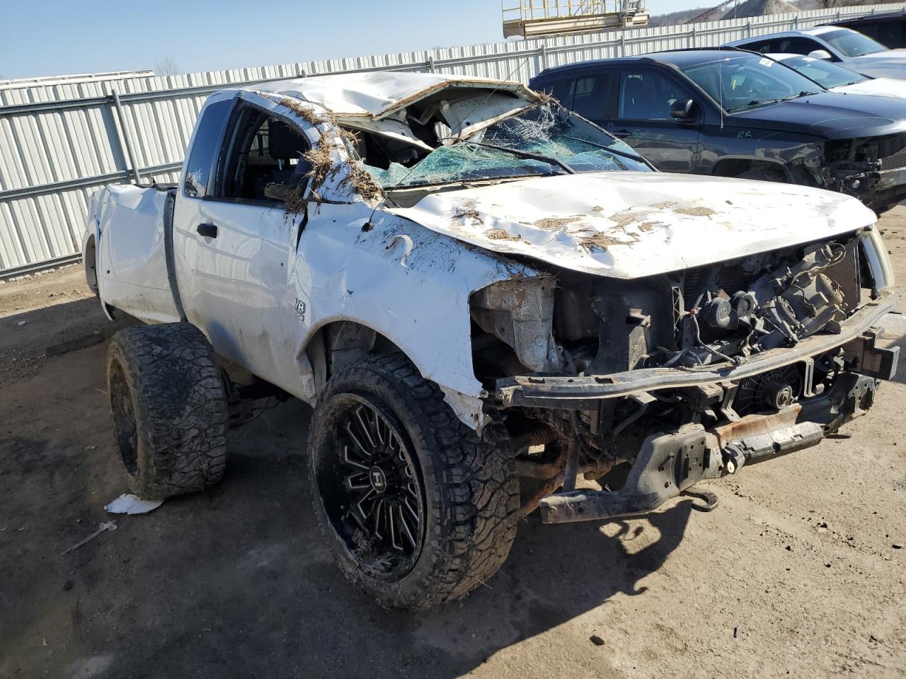 2004 Nissan Titan - Image 4