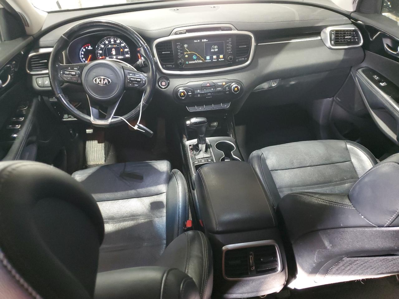 2016 Kia Sorento - Image 8