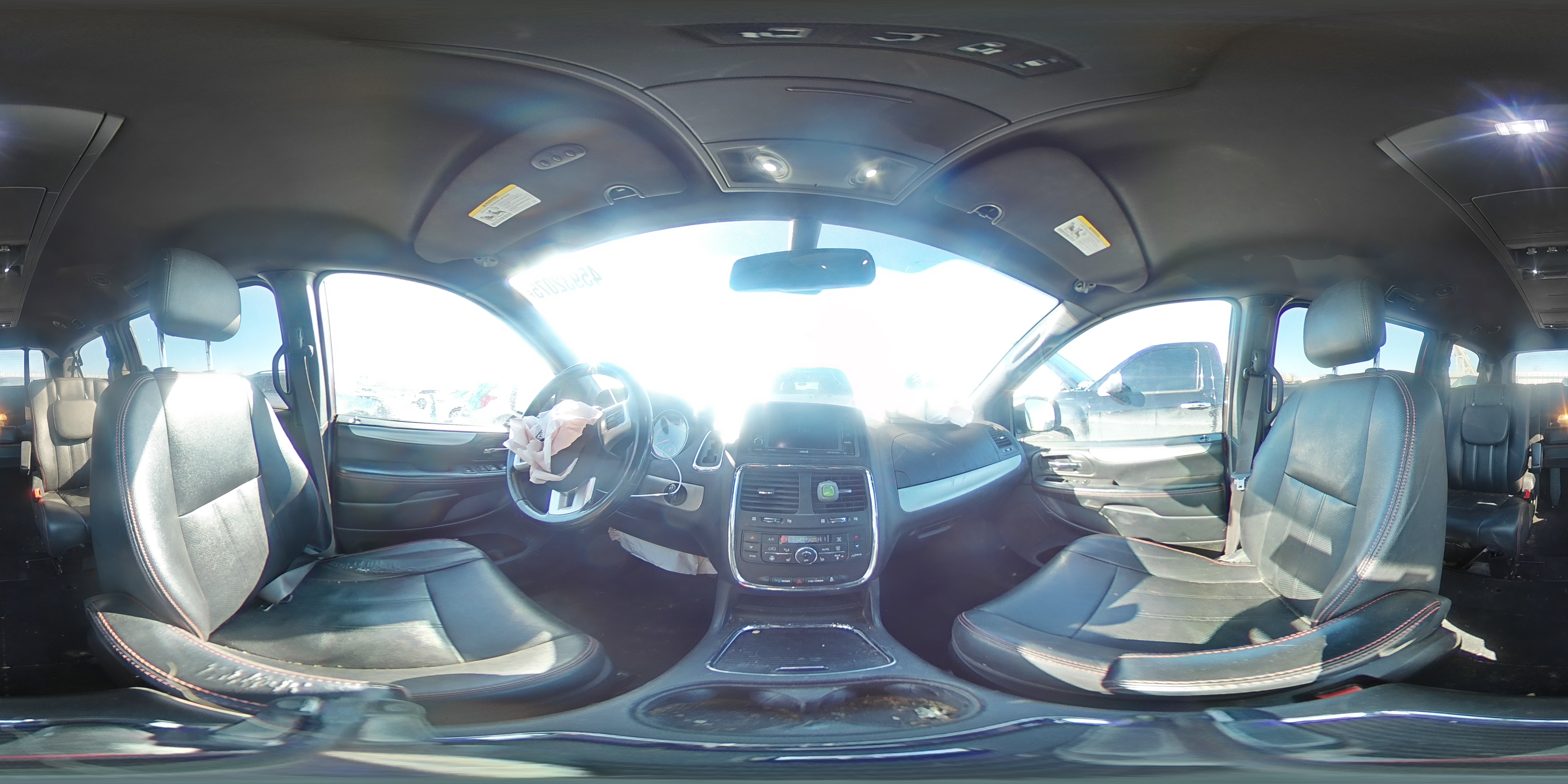 2019 Dodge Caravan - Image 14