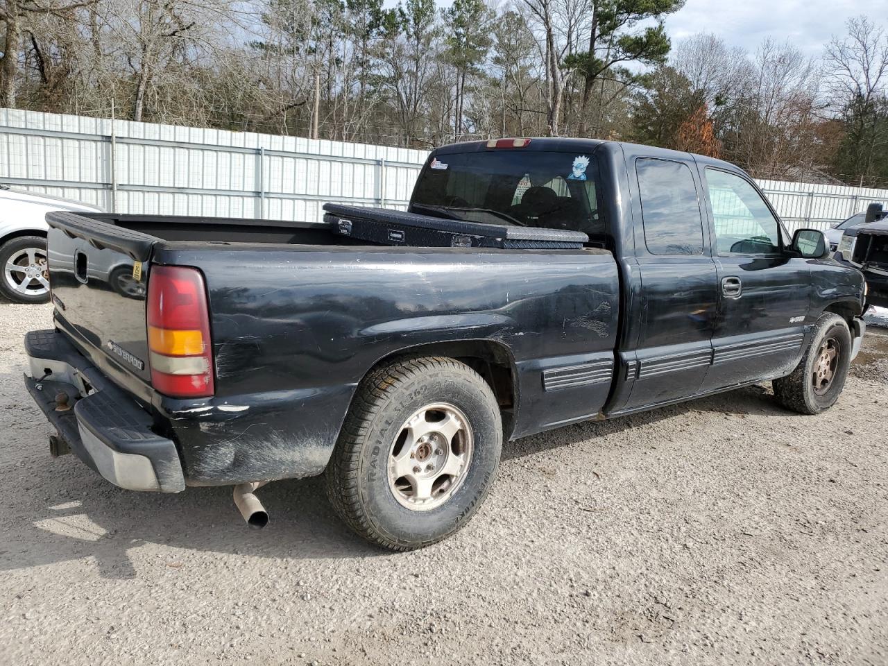 2002 Chevrolet Silverado - Image 3