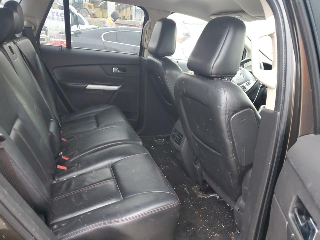 2011 Ford Edge - Image 12