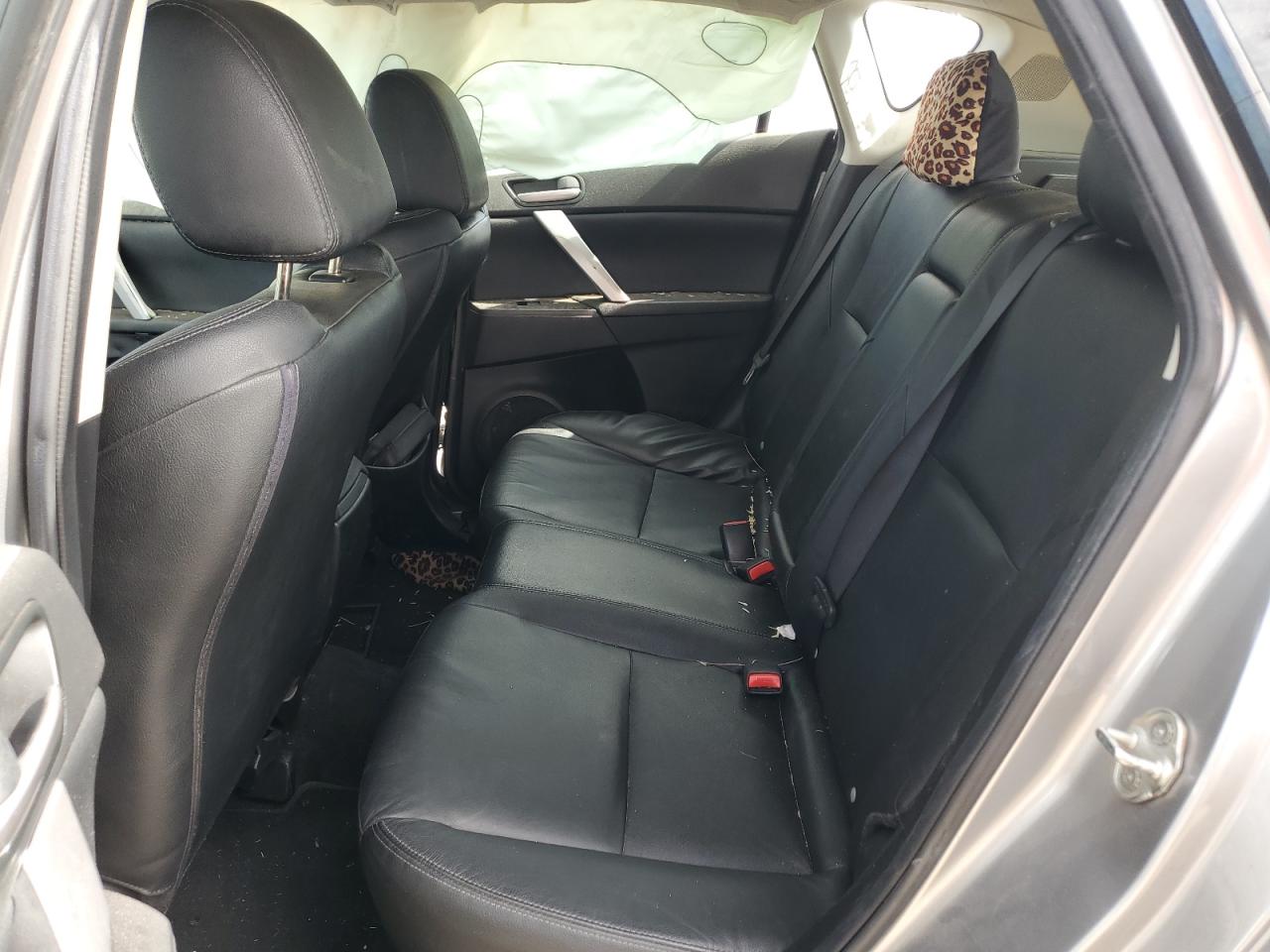 2013 Mazda 3 - Image 10
