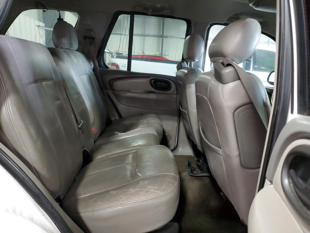 2002 Oldsmobile Bravada - Image 11