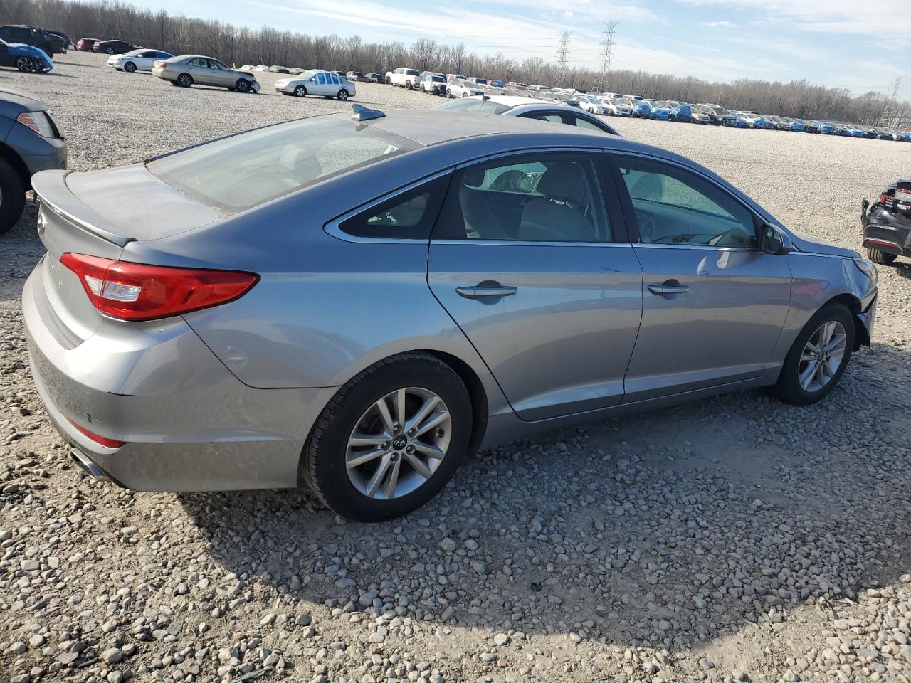 2016 Hyundai Sonata - Image 3