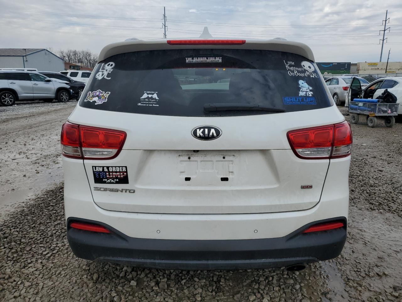 2016 Kia Sorento - Image 6