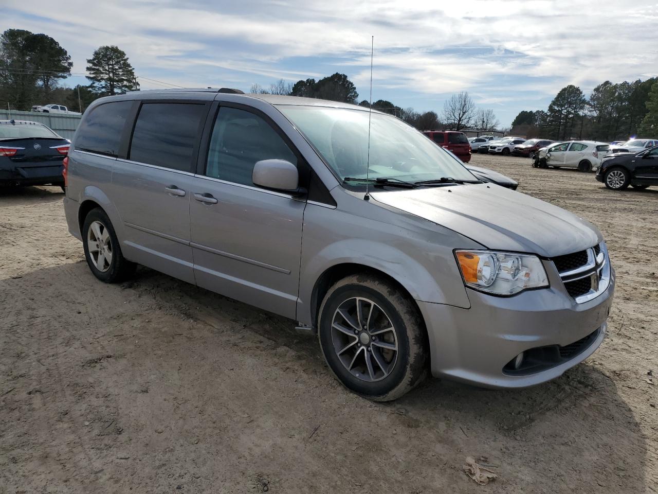 2017 Dodge Caravan - Image 4