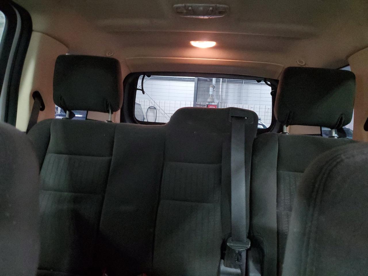 2010 Ford Explorer - Image 10