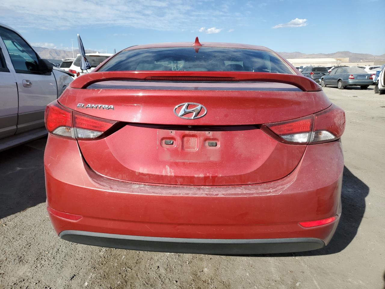 2015 Hyundai Elantra - Image 6