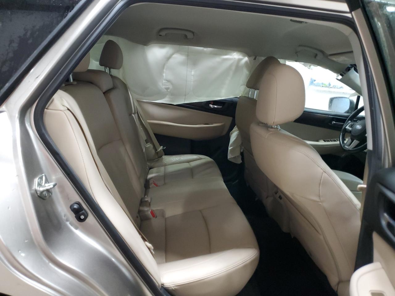 2015 Subaru Outback - Image 11