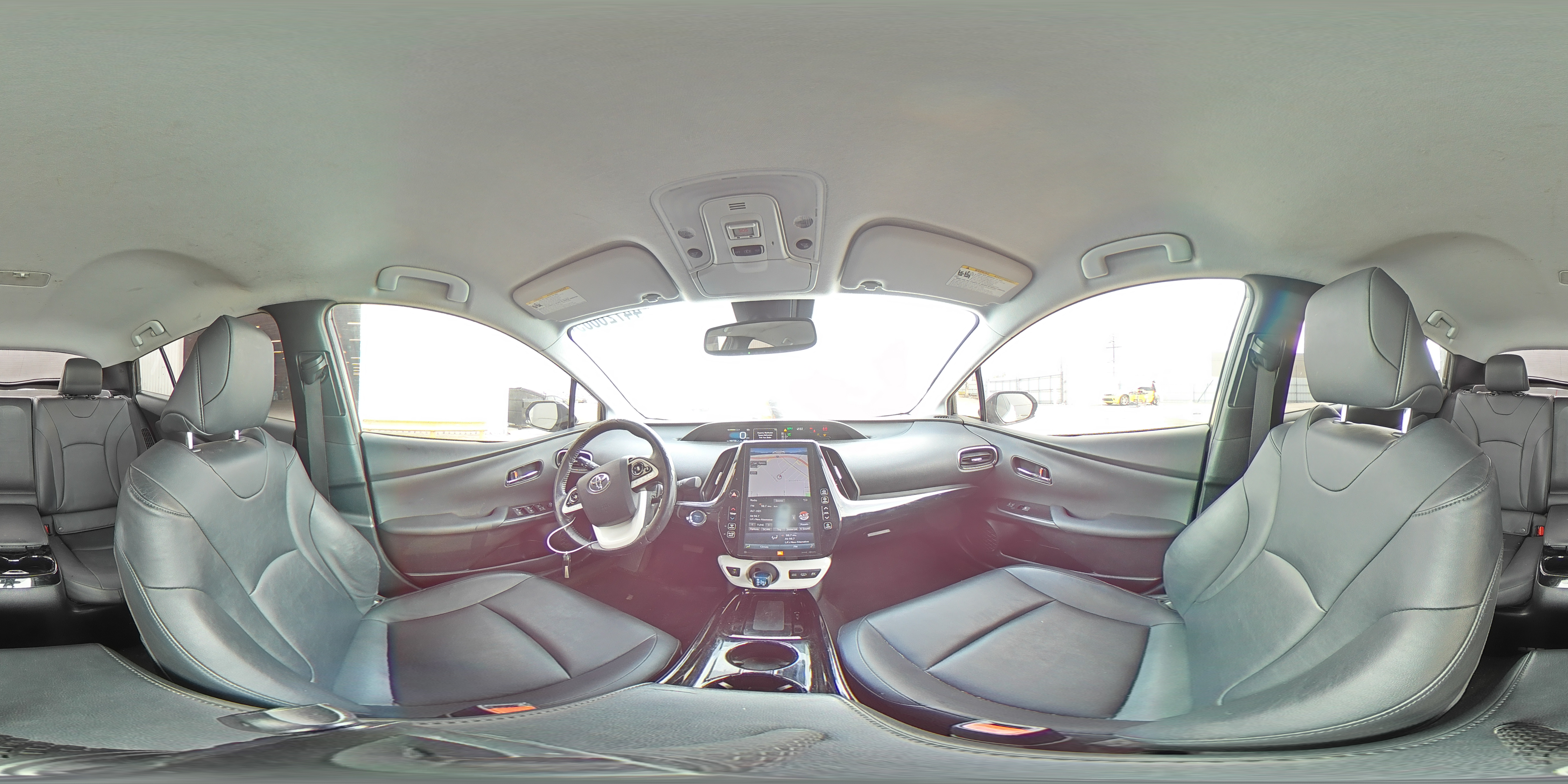 2017 Toyota Prius - Image 12