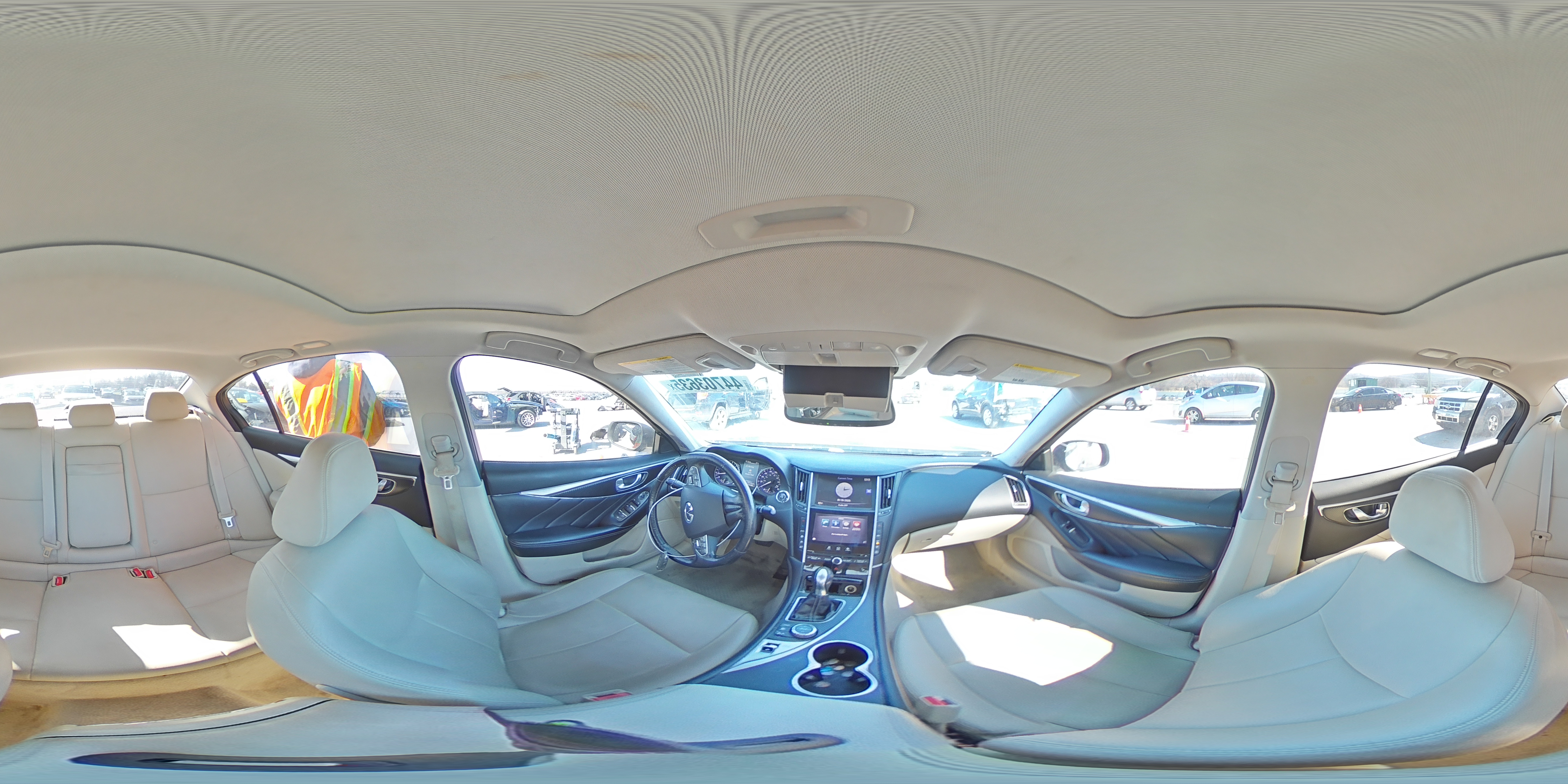 2015 Infiniti Q50 - Image 13