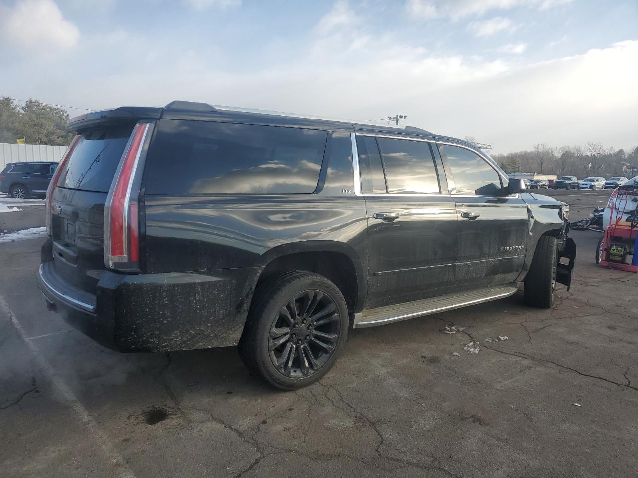 2015 Chevrolet Suburban - Image 3