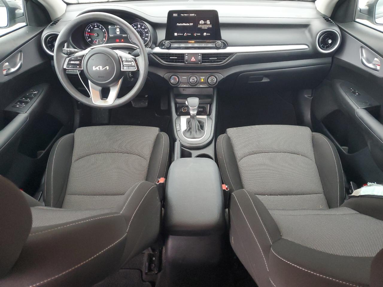 2023 Kia Forte - Image 8