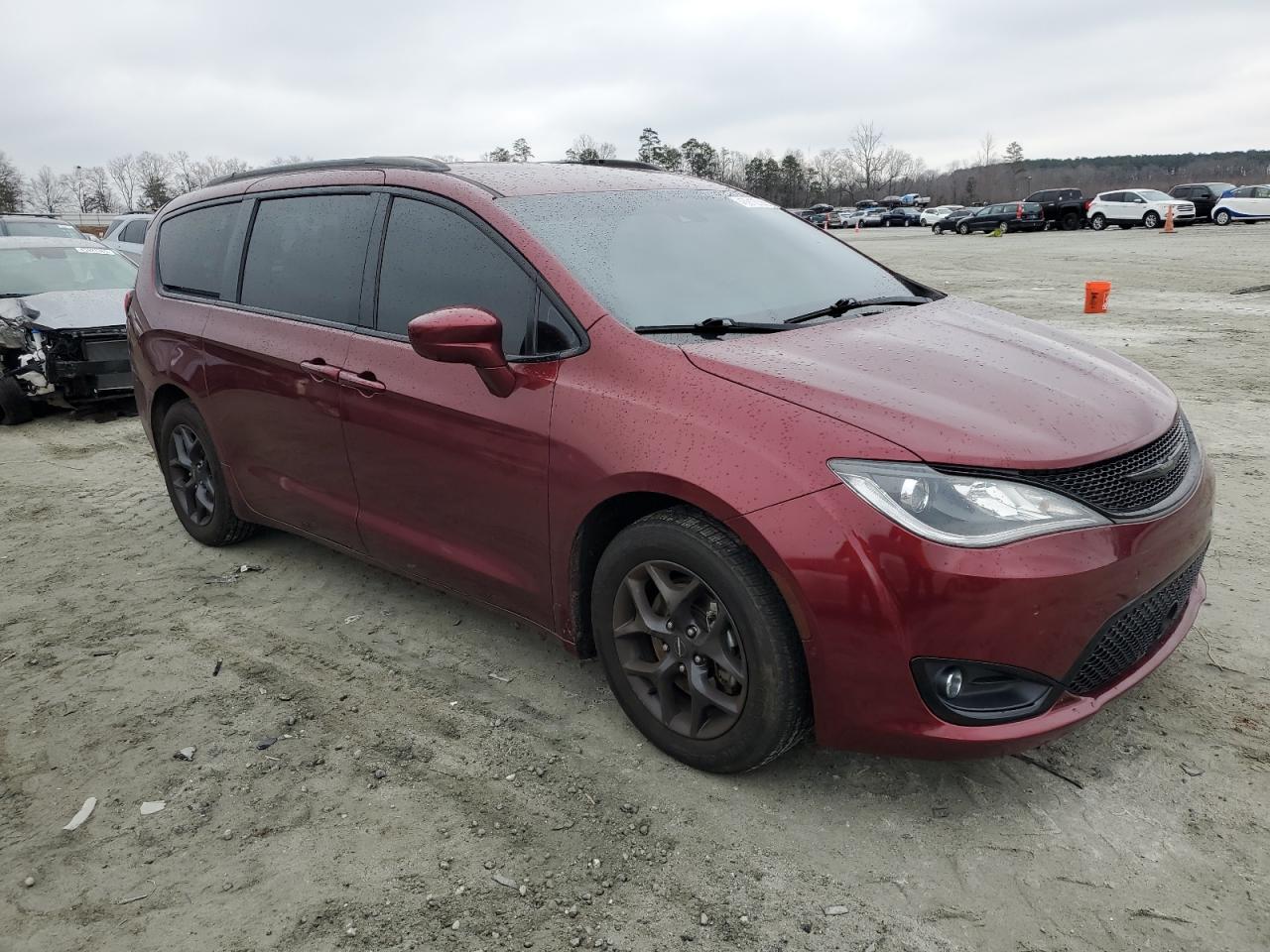 2019 Chrysler Pacifica - Image 4