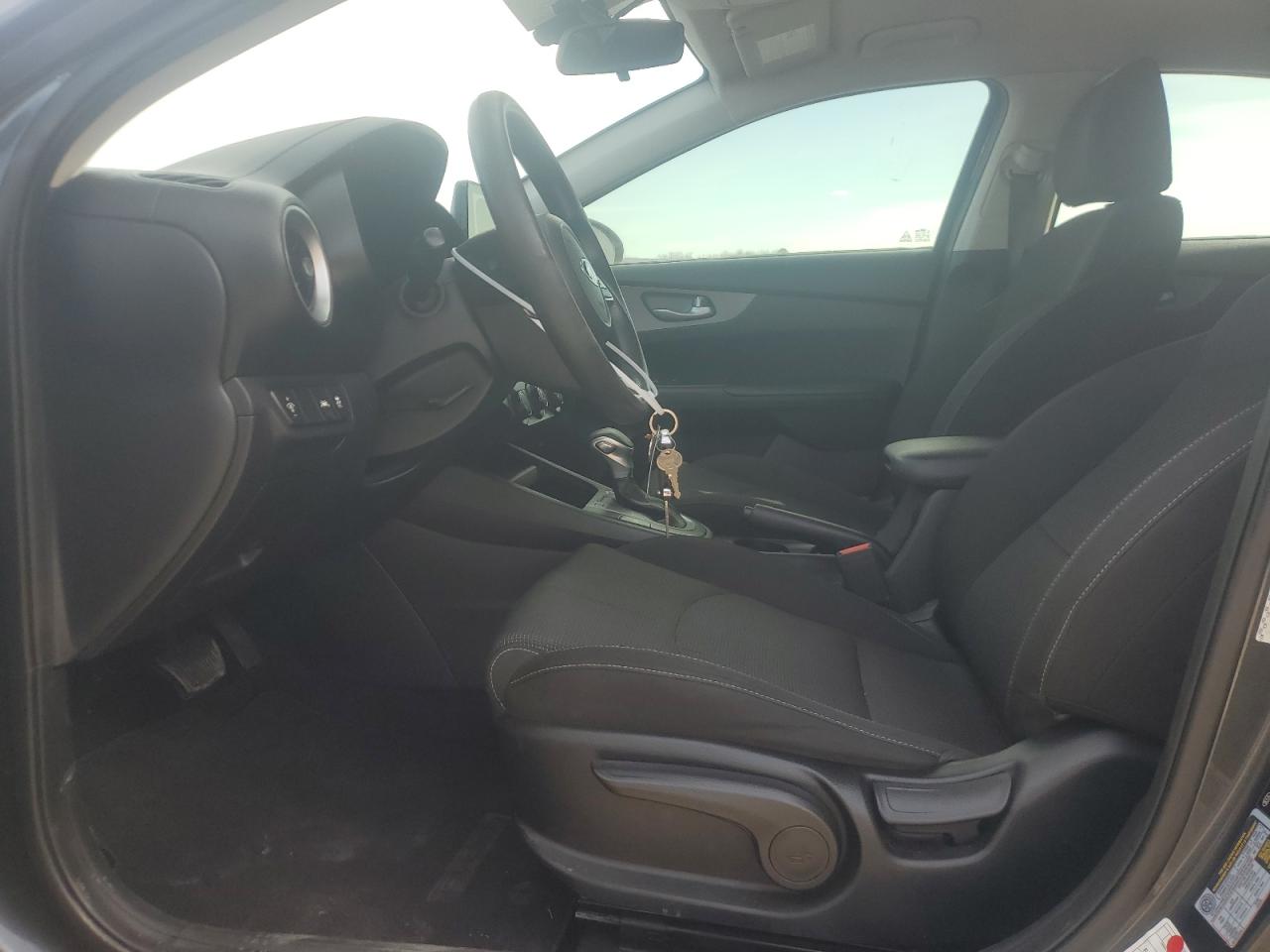 2020 Kia Forte - Image 7